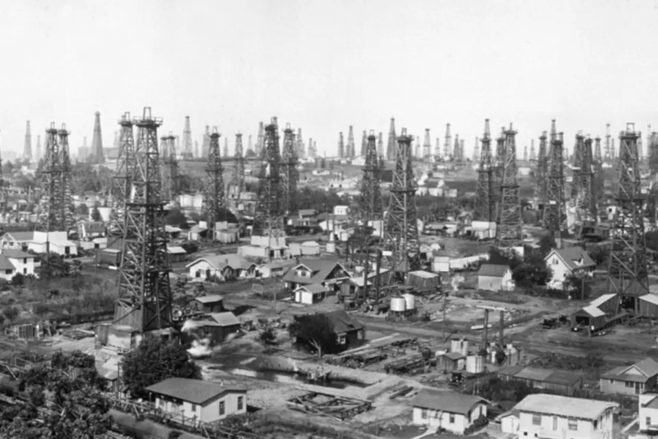Oil field and houses in Signal Hill, California